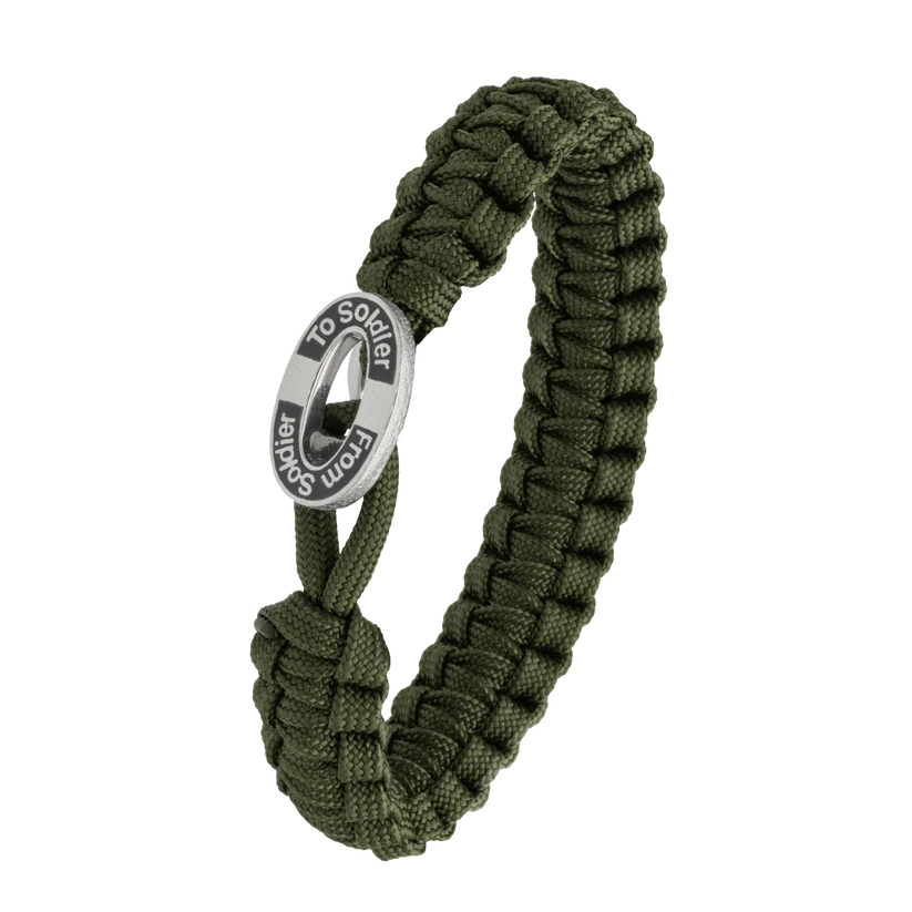 From Soldier to Soldier armbånd m. sølv lås m. sort tekst