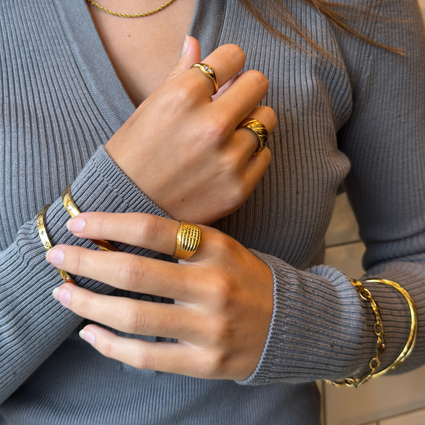 BAY Signet Lines ring